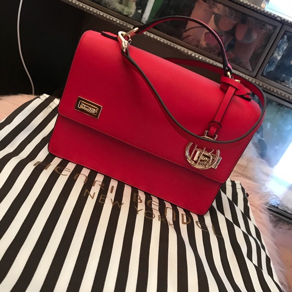 henri bendel Handbags - Henri Bendel Ruby red crossbody bag